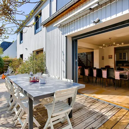 600m De La Plage, Jardin, Maison Pour 10 Holiday home *