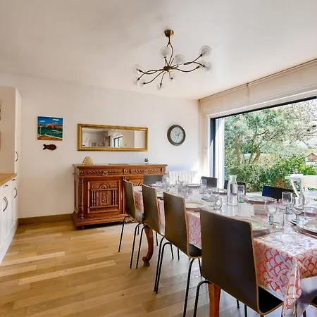 600m De La Plage, Jardin, Maison Pour 10 Holiday home *